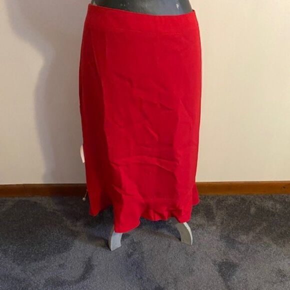 Emily Red fully lined ruffle bottom Pencil skirt, size 24W - Picture 1 of 3